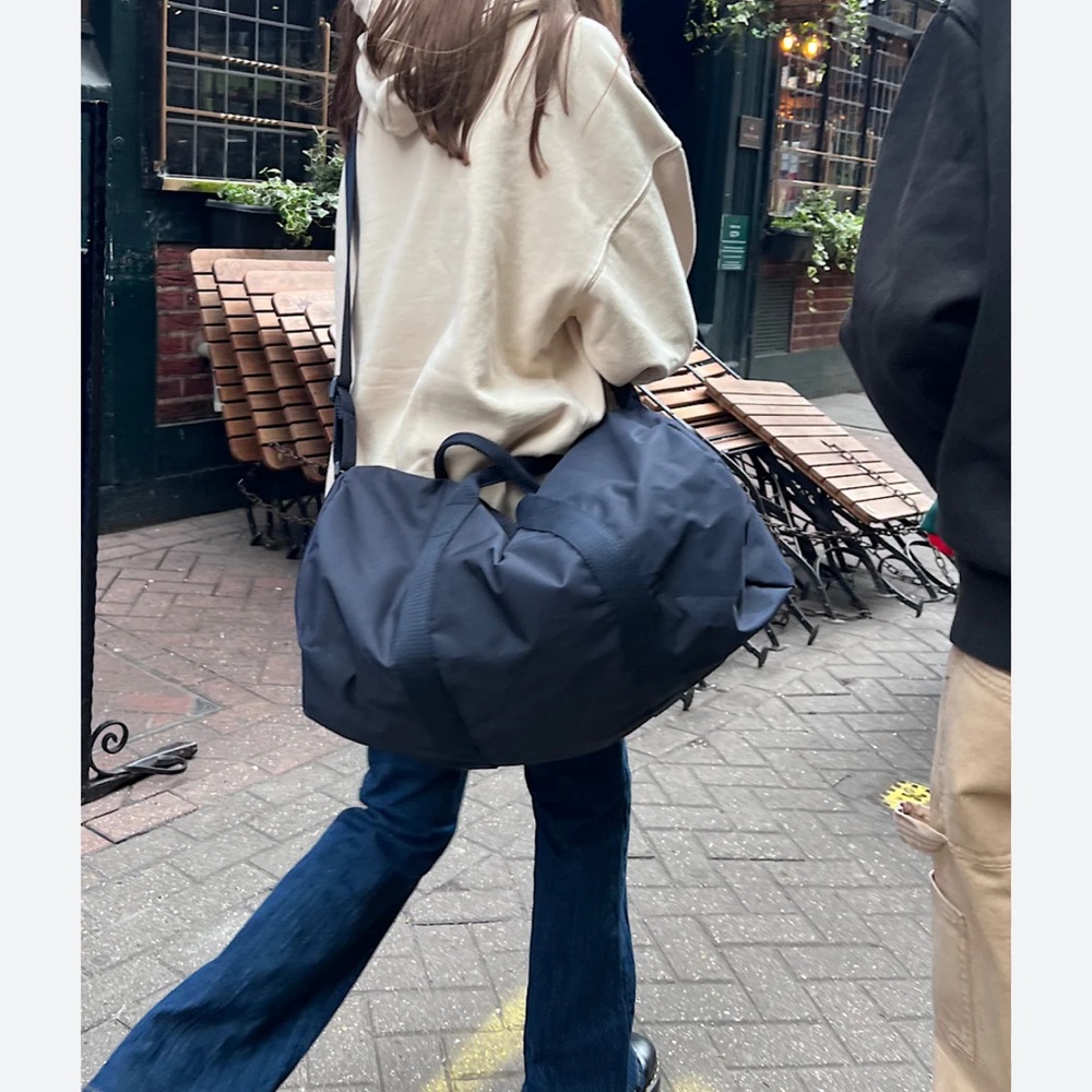brandy melville duffle bag
